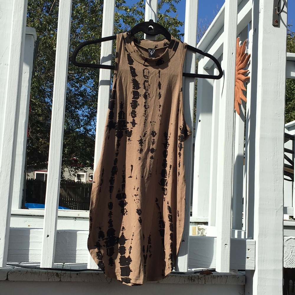 Windsor Shop Side Slit, Halter Tunic, Juniors L, Olive & Black